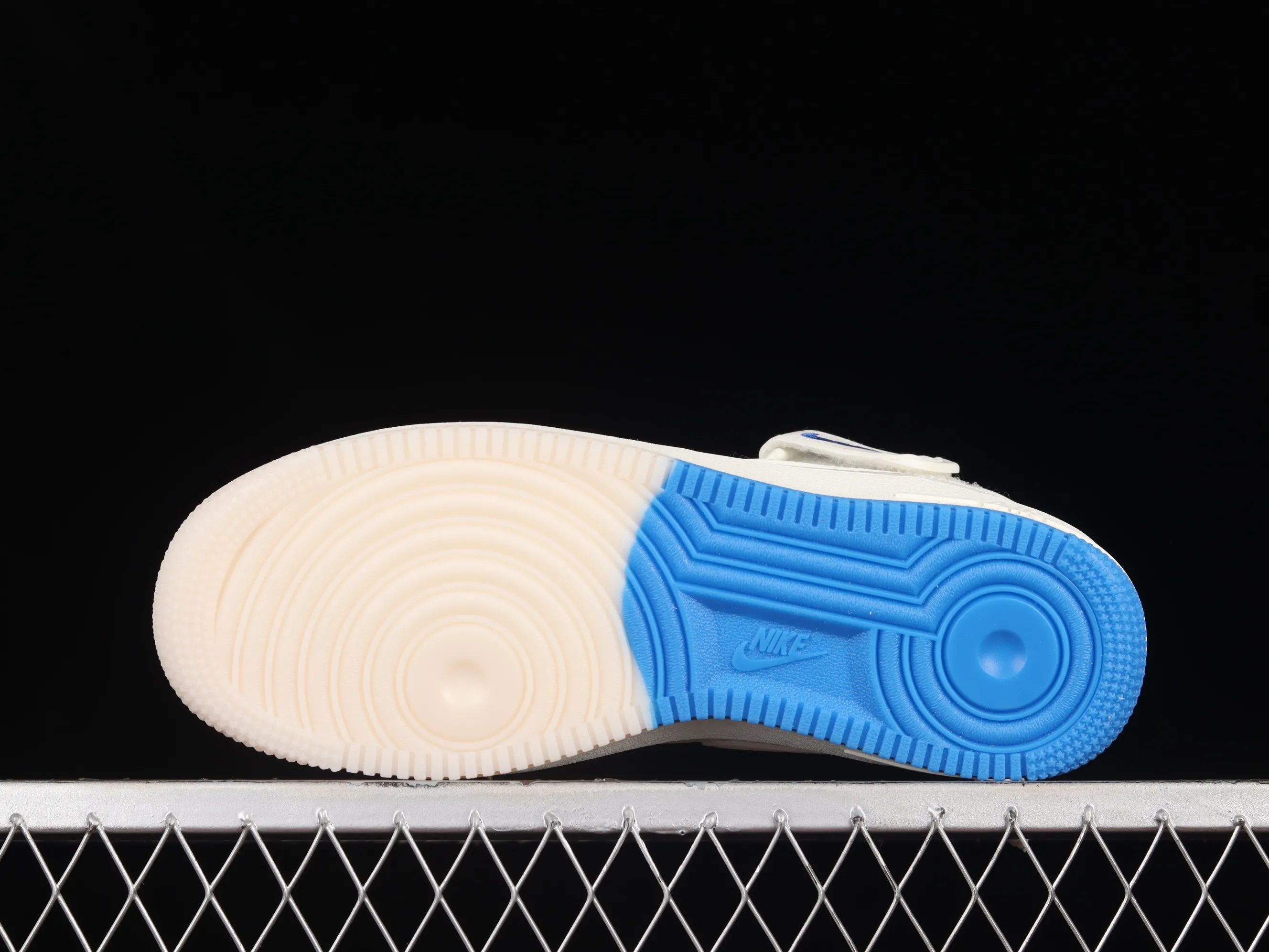 All categories Nk Air Force 1 Air Force series Nk Air Force 1 Mid Air Force mid-top Nk Air Force 1'07 Mid beige blue Dallas Mavericks city limited Air Force 1 mid-top sports and leisure sneakers DW5696-893